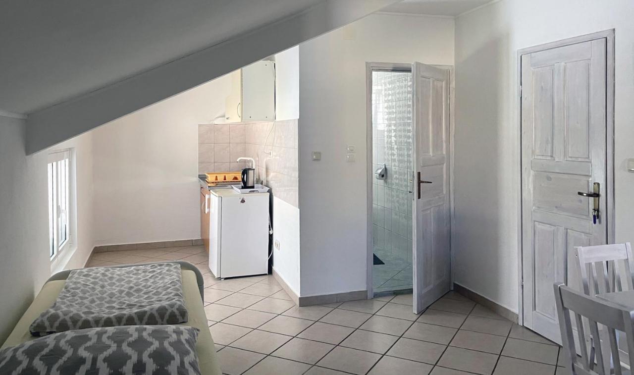 Apartment Anic Karlobag Luaran gambar